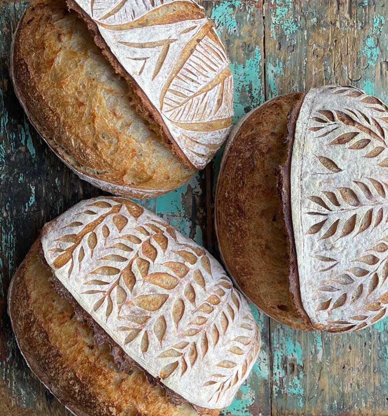 Sourdough scoring tips and ideas for a pretty loaf KVAS